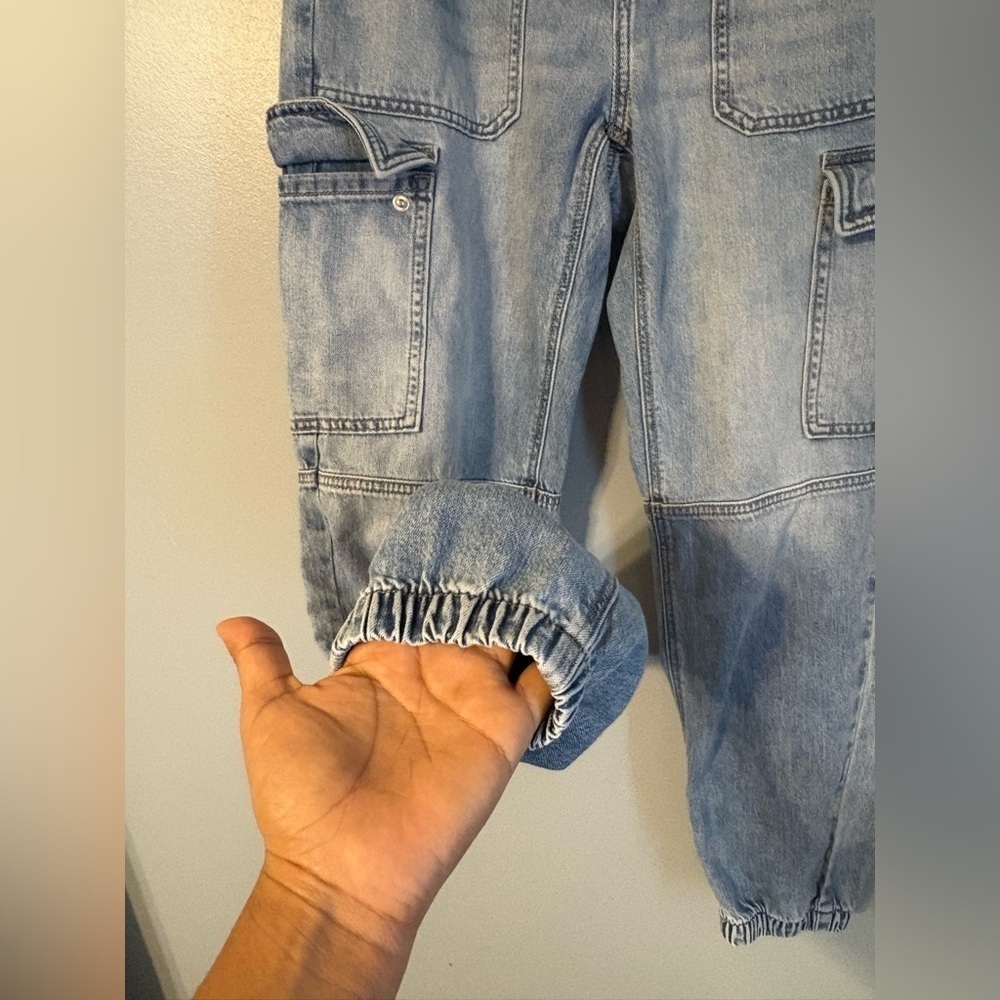 American Eagle Outfitters High-Waisted Cargo Denim Jogger Color: Blue | Size:2 - Picture 12 of 14